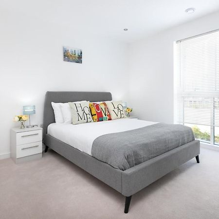 Skyvillion - Olympic View London Stratford Apartment Esterno foto