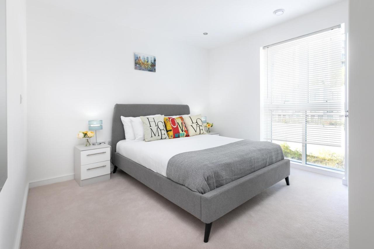 Skyvillion - Olympic View London Stratford Apartment Esterno foto