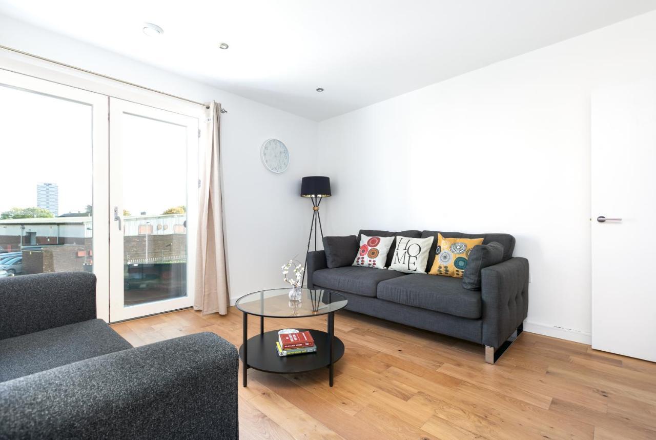 Skyvillion - Olympic View London Stratford Apartment Esterno foto