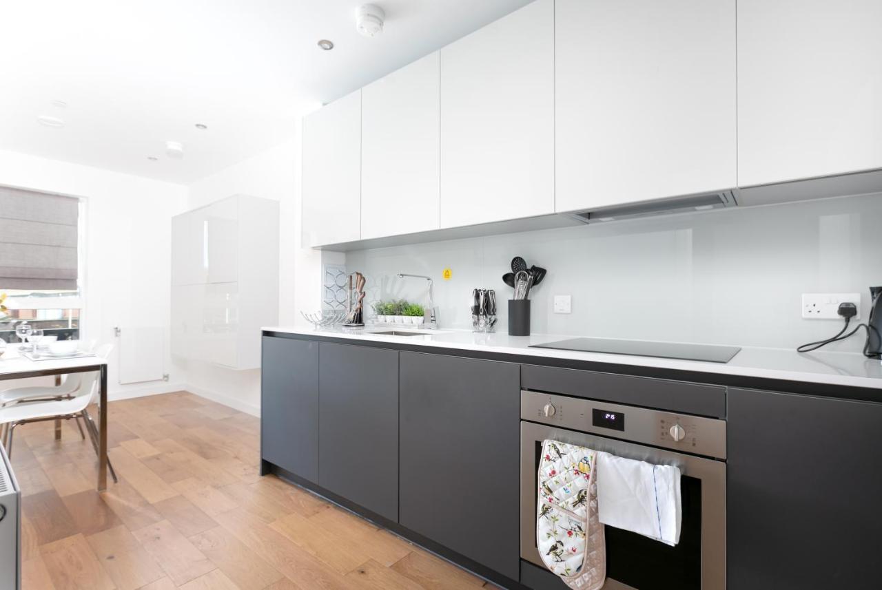 Skyvillion - Olympic View London Stratford Apartment Esterno foto