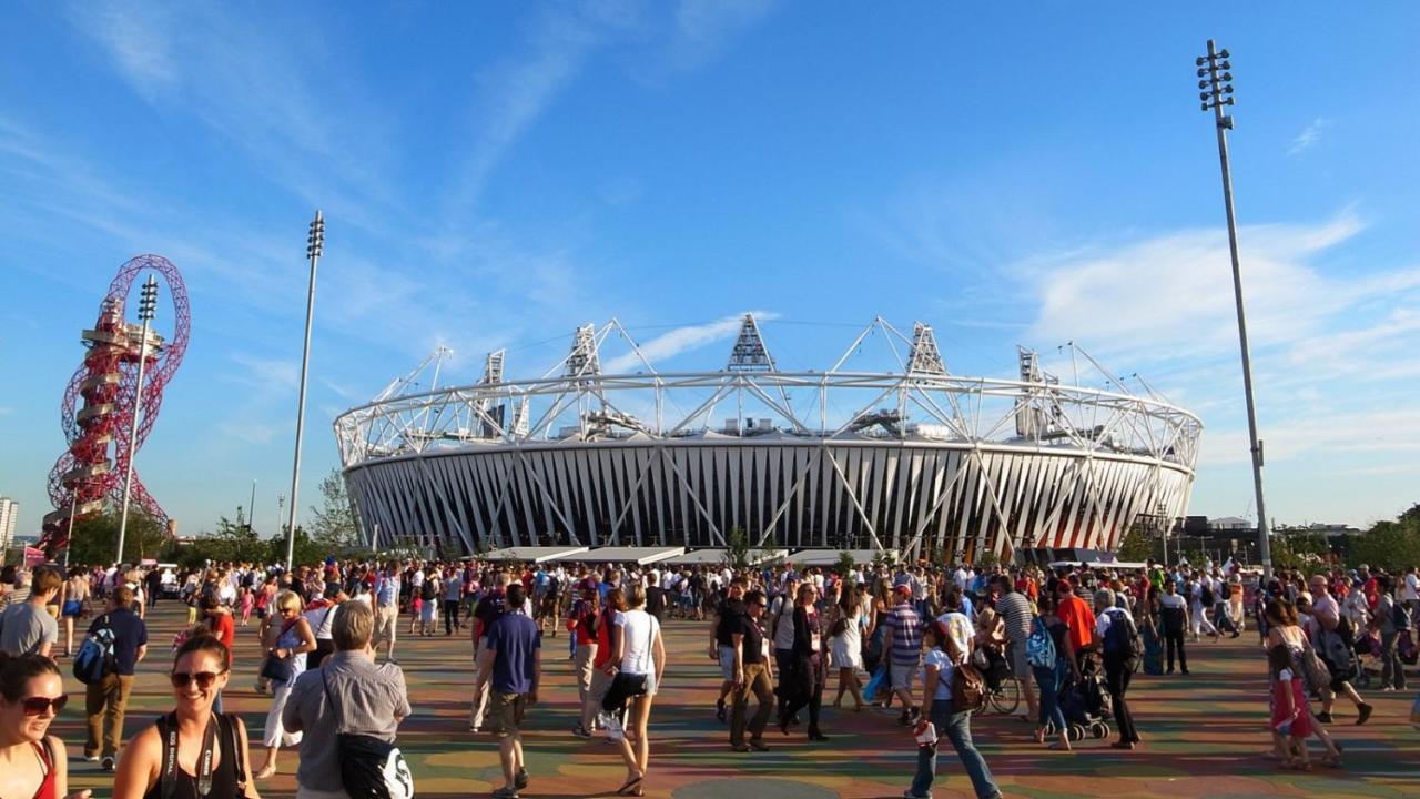 Skyvillion - Olympic View London Stratford Apartment Esterno foto